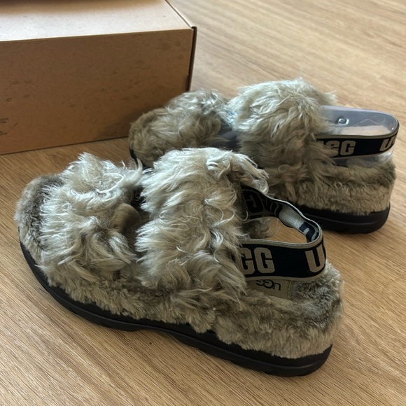 UGG Shoes - 💜NWT💜 UGG Fluff Sugar Sandal